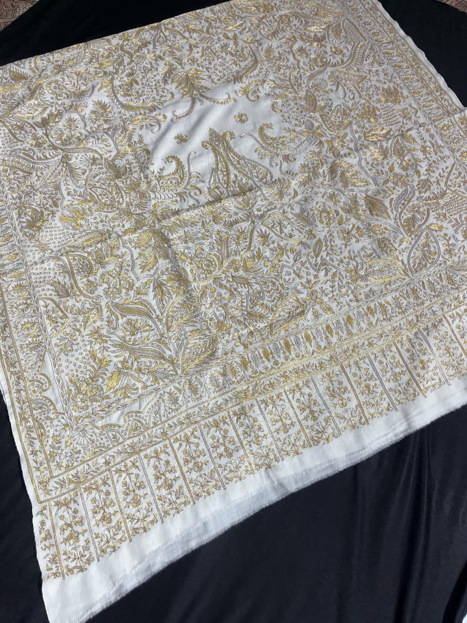 KB SHAWLS whatsapp image 2026 05 19 at 4.44.30 pm (1)