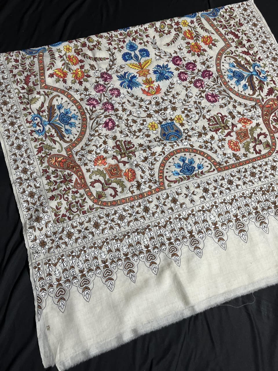 KB SHAWLS whatsapp image 2026 05 19 at 4.44.32 pm